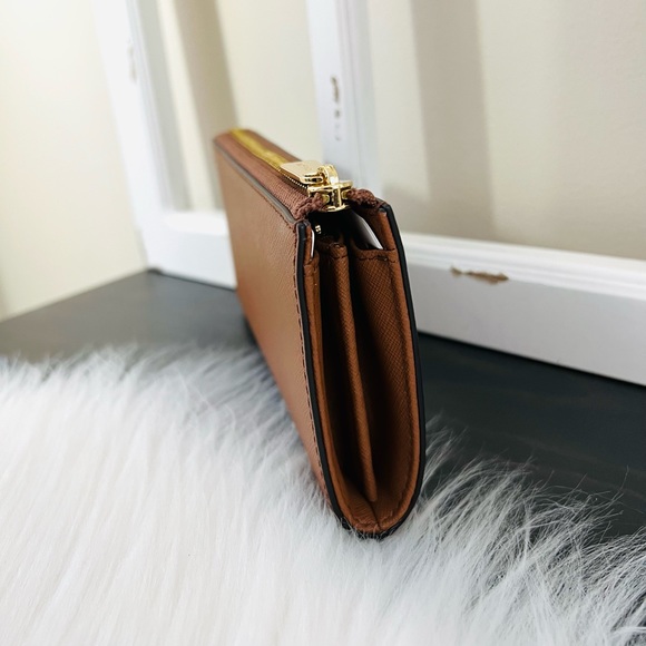 Michael Kors Jet Set Travel Large Three Quarter Zip - Picture 5 of 16